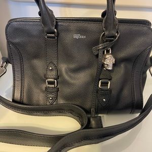 Alexander McQueen Black Leather Shoulder Bag with Silver Skull Charm